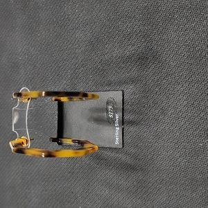 Gold marble hoop earrings